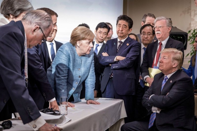 2018 6 ĳٿ  ֿ 7(G7) ȸ  . ͱ鿡Ա    Ʈ ɰ Ǹ ϴ ڵ 浹ߴ. /AFPBBNews=1