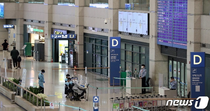 [사진] 여전히 한산한 인천공항