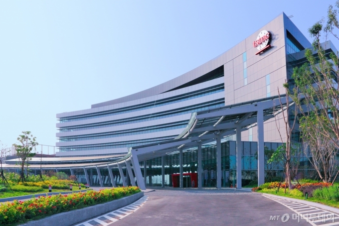 TSMC의 12인치 팹인 라인 18의 외부 전경/자료제공=TSMC(Taiwan Semiconductor Manufacturing Co., Ltd.)
