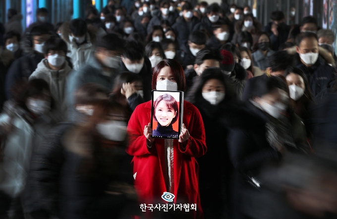 [사진] '마스크 없는 일상을 고대하다' 한국보도사진상 우수상