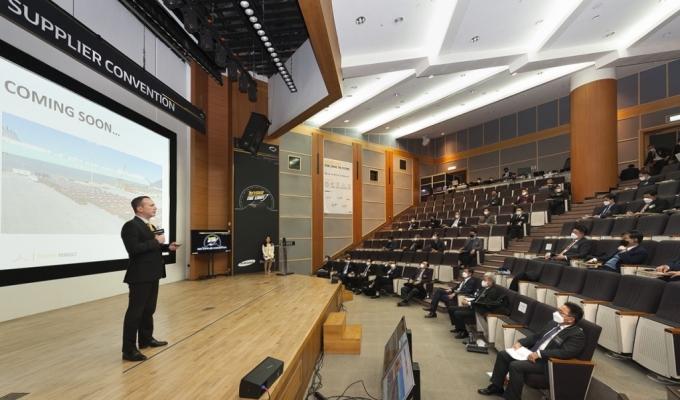 르노삼성 '2021 협력사 컨벤션' 개최…우수협력사 시상 진행
