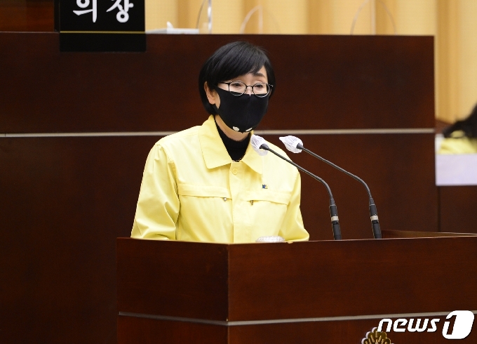 18일 오전 11시 서구의회 본회의장에서 열린 제293회 임시회 본회의에서 김수영 의원이 발언하고 있다. (광주 서구의회 제공) 2021.2.18/뉴스1