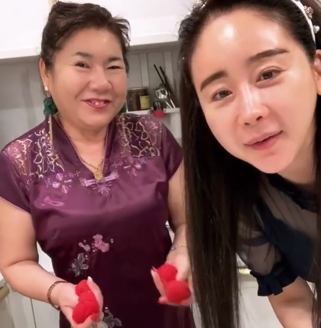 시어머니 마마(왼쪽) 배우 함소원/ 사진=함소원 인스타그램 영상 갈무리 © 뉴스1