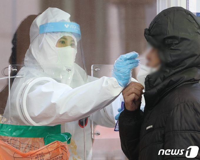 충북에서 신종 코로나바이러스 감염증(코로나19) 확진자 17명이 추가 발생했다. 사진은 기사와 관련 없음.(뉴스1 DB).2021.3.2./© News1