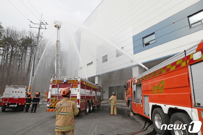[사진] 코로나19 백신저장시설 가상 화재 대응 훈련