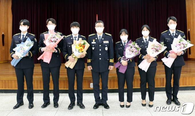 신임경찰 303기 졸업식.(괴산경찰서 제공)© 뉴스1