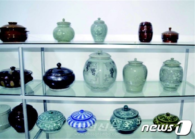 북한 생활도기의 유행을 이끄는 평양 선교도자기공장의 제품들.( 조선신보)© 뉴스1