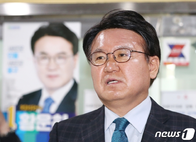 황운하 더불어민주당 의원. 뉴스1 © News1 김기태 기자
