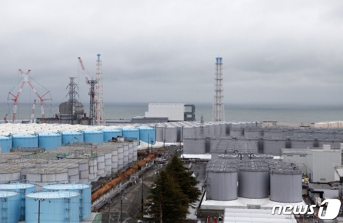 일본 후쿠시마 제1원자력발전소 부지 내 방사성오염수 저장탱크 <자료사진> © 로이터=뉴스1