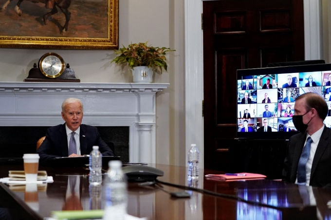 12일(현지시간) 미국 워싱턴 백악관 루즈벨트룸에서 열린 반도체 공급망 관련 회의에서 조 바이든 대통령이 발언하고 있다./사진=AFP