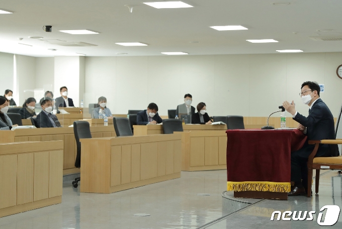 [사진] 강연하는 박범계 법무부 장관