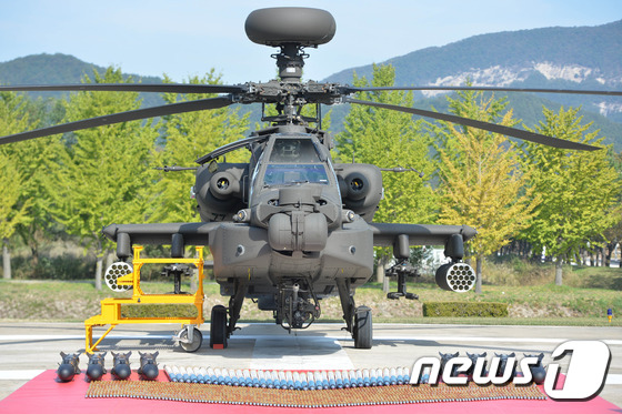 AH-64E '아파치 가디언' 헬기와 탑재 무기들. 2016.10.12/뉴스1 © News1 주기철 기자