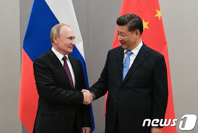 시진핑 중국 국가주석(오른쪽)과 블라디미르 푸틴 러시아 대통령. © 로이터=뉴스1 © News1 우동명 기자