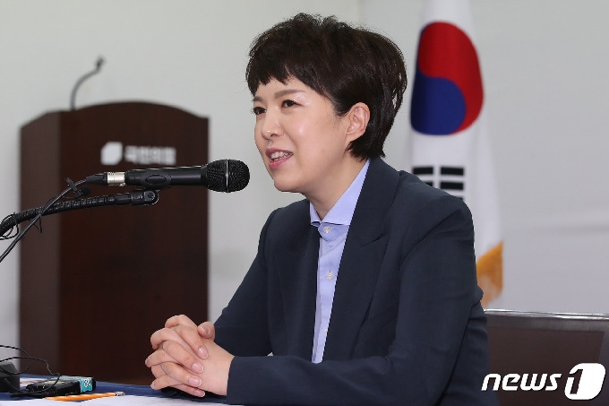 [사진] 당 대표 도전 김은혜 "단일화 생각 없다"