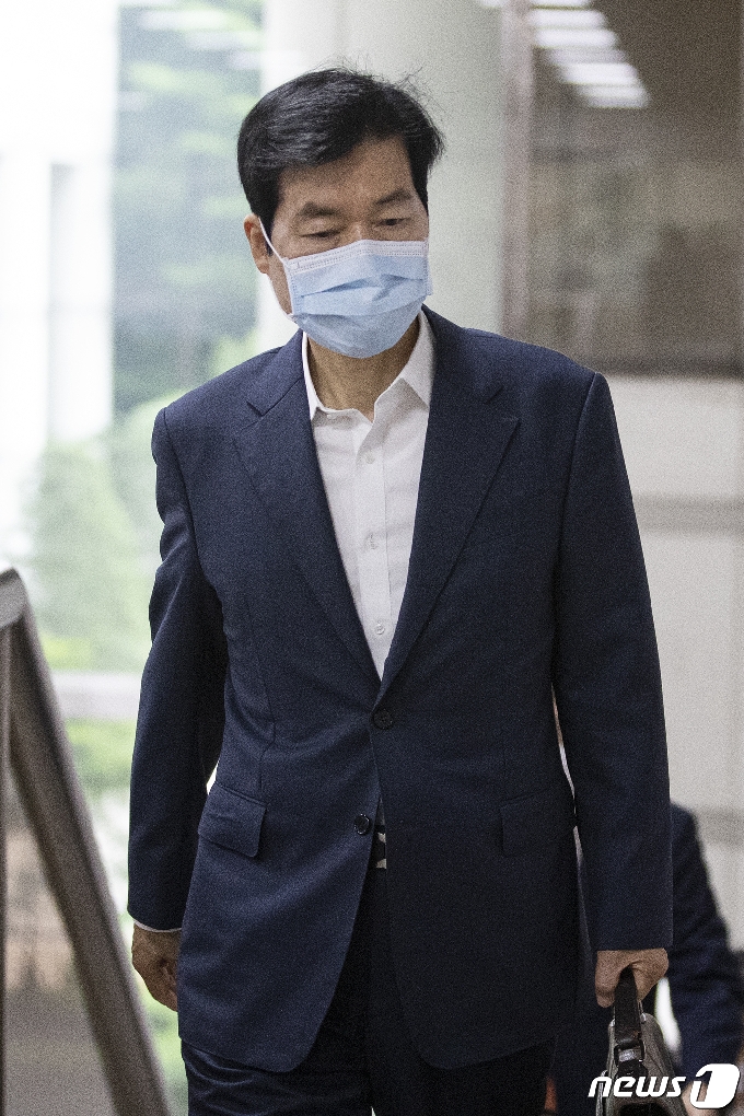 [사진] 법정 향하는 김태한 전 삼성바이오로직스 대표