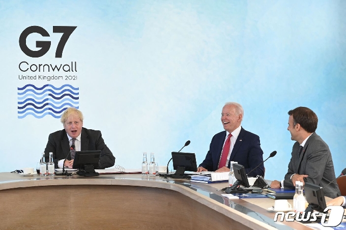[사진] 존슨, 마크롱과 G7  정상 실무회의 참석한 바이든