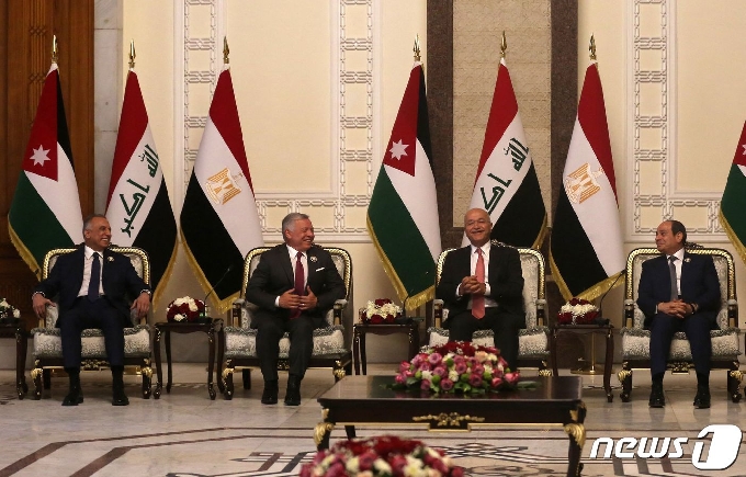 [사진] 이라크 대통령-총리, 요르단 국왕, 이집트 대통령 한 자리에