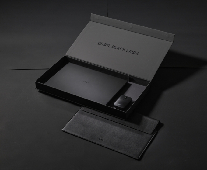 LG 그램 한정판 'LG 그램 블랙 라벨' /사진=LG전자
