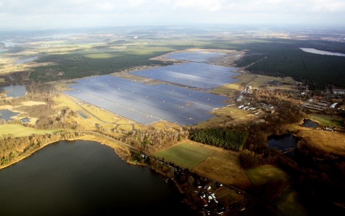 한화큐셀이 건설한 독일 브란덴부르크 위치한 태양광 발전소/사진=한화솔루션 