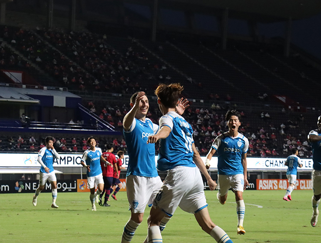 15일 일본 오사카에서 열린 세레소 오사카와의 AFC 챔피언스리그 16강전에서 포항스틸러스 이승모의 득점 이후 환호하고 있는 포항 선수들. /사진=포항스틸러스