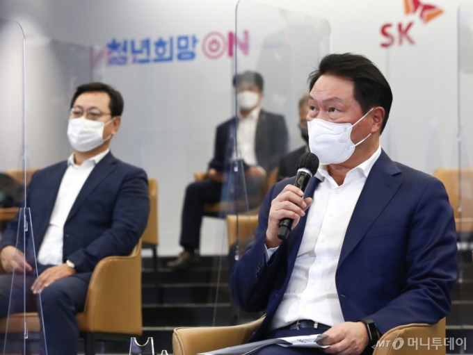 [사진]최태원 회장, SK와 함께 '청년희망 ON'