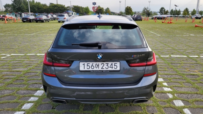 BMW M340i  ĸ/=̰ 