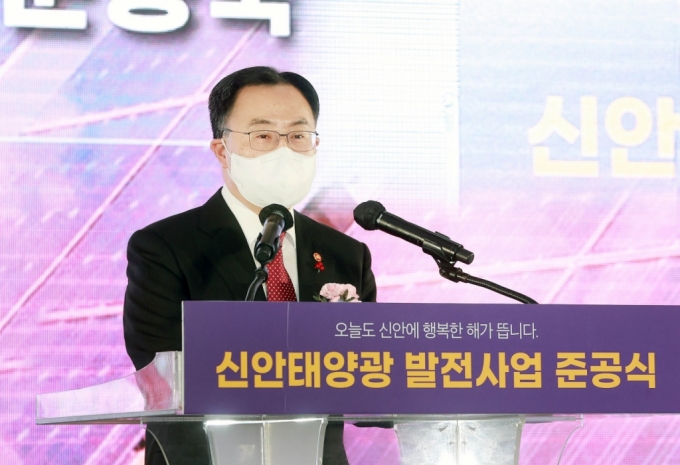 전남 신안에 '태양광 연금' 가동…주민들에게 매년 26억원 준다