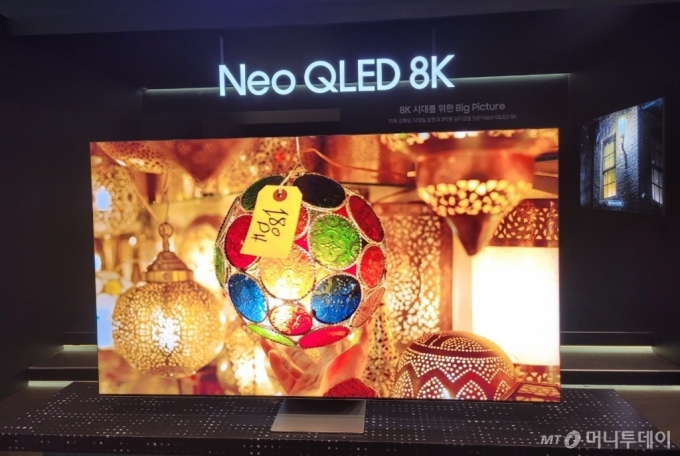31일 서울 서초구 삼성전자 사옥에 위치한 ‘딜라이트 홍보관'에 Neo QLED 8K TV가 전시돼 있다./ 사진 = 오진영 기자