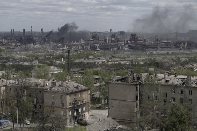 지난 10일(현지시간) 폐허가 된 우크라이나 마리우폴 도심의 모습/AFPBBNews=뉴스1
