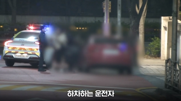 음주뺑소니 후 한 아파트 앞 노상에서 검거된 운전자 /사진=서울경찰 SNS