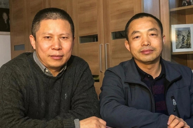 15일(현지시간) SCMP는 중국의 인권 변호사 쉬즈융(왼쪽)이 국가권력전복 혐의로 조만간 재판을 받을 것으로 보인다고 보도했다./사진=SCMP