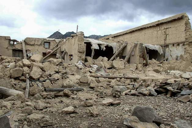 (팍티카 AFP=뉴스1) 우동명 기자 = 22일 (현지시간) 지진이 발생한 아프가니스탄 팍티카에서 돌무더기로 변한 주택의 모습이 보인다.  (C) AFP=뉴스1  