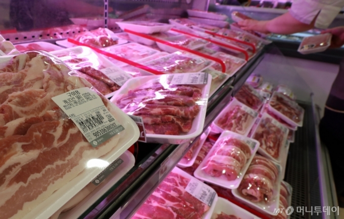 [사진]할당관세 적용 수입 돼지고기 할인 판매
