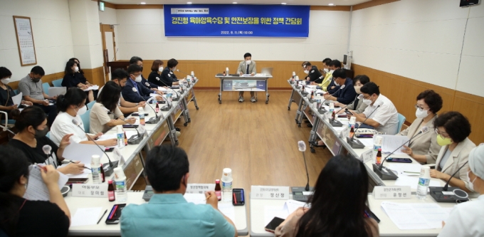 강진군의회,'아이키우기 좋은 도시 조성' 간담회 개최