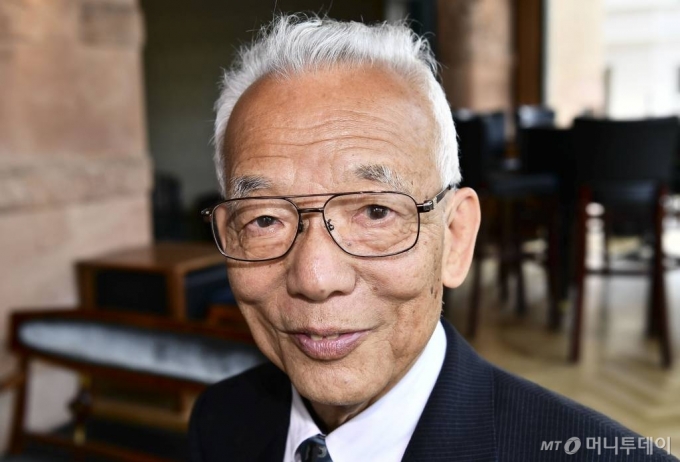 지난해 노벨물리학상을 수상한 일본계 미국인 마나베 슈쿠로. / 사진=노벨위원회
