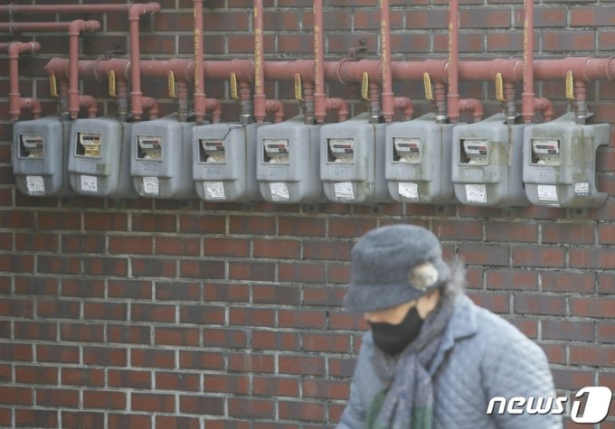 지난 23일 서울 시내 한 건물에 가스계량기가 설치된 모습. /사진=뉴스1