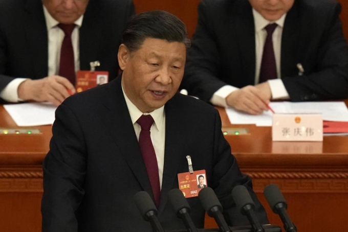 [베이징=AP/뉴시스] 시진핑 중국 국가주석이 13일 베이징 인민대회당에서 열린 중국 전국인민대표대회(전인대) 폐막식 연설을 하고 있다. 2023.03.13.