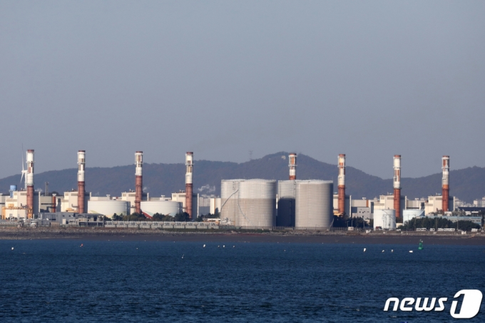 오후 인천 서구 신인천복합화력발전소 모습. 2021.10.27/뉴스1  