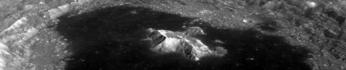 다누리가 지난달 22일 한국항공우주연구원이 개발한 고해상도카메라(LUTI)로 치올콥스키 크레이터(Crater·충돌구)를 촬영한 사진. / 사진=과학기술정보통신부