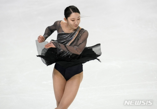 김예림이 피겨스케이팅 연기를 펼치고 있다. /사진=뉴시스
