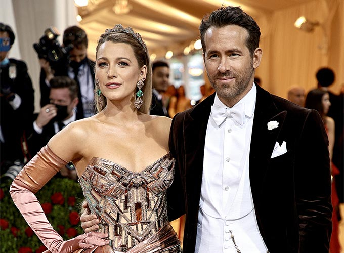 할리우드 배우 라이언 레이놀즈(오른쪽)과 그의 아내인 블레이크 라이블리./AFPBBNews=뉴스1