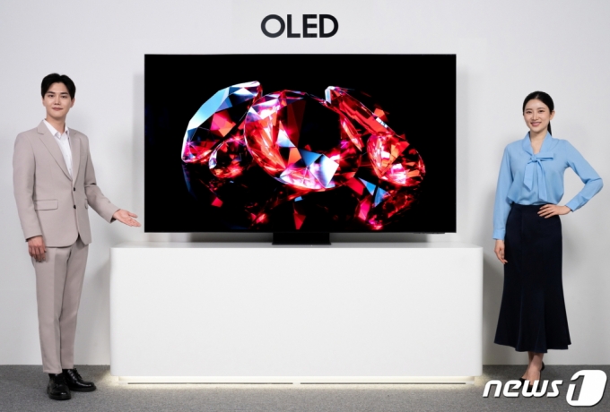 (=1) = Ｚڰ Neo QLEDOLED  2023 TV ǰ 9  忡  , ʻ ٸȦ 2023 ǰ  ξ ϰ ̵ ÷  ǰ Ұ ü 縦 ߴ.   Ｚ    忡 ù  ̴ Ｚ OLED Ұϰ ִ . (Ｚ ) 2023.3.9/1  Copyright (C) 1. All rights reserved.     .