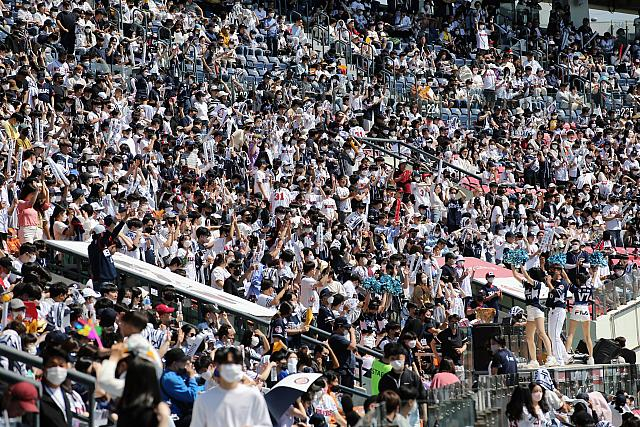 지난해 LG 트윈스와 두산 베어스의 경기가 열린 서울 잠실야구장의 전경. /사진=두산 베어스 제공