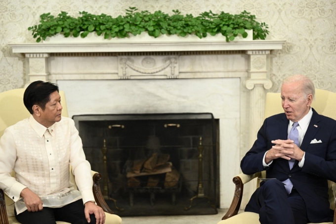 조 바이든 미국 대통령이 지난 1일(현지시간) 워싱턴 백악관에서 페르디난드 마르코스 주니어 필리핀 대통령을 만났다./AFPBBNews=뉴스1