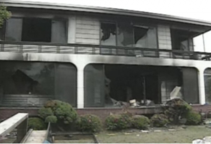 /사진=박한상이 부모를 죽이고 화재를 내 불에 탄 삼성동 주택의 모습.