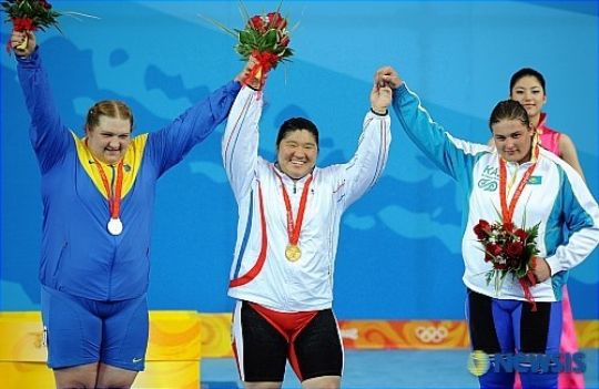 2008년 베이징올림픽 시상대에선 장미란 선수/사진=올림픽공동취재단