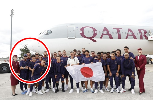 일본 투어를 떠나는 PSG 선수들. 이강인(빨간색 원)은 네이마르와 함께 했다. /사진=PSG SNS