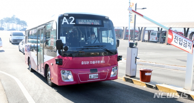 2022년 12월 27일 충북 오송역과 세종시 시외버스터미널구간에서 전국 최초로 운영된 전용 자율주행 버스/사진=뉴시스