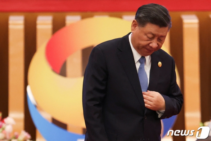지난달 18일(현지시간) 제3회 일대일로 세계협력 정상포럼에 참석한 시진핑 중국 국가주석이 개막식에 참석하고 있다./로이터=뉴스1