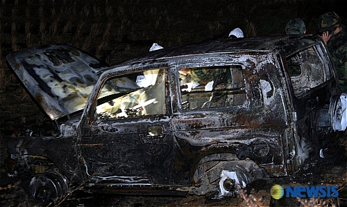 경기도 화성 인근에서 불에 탄 채 발견된 강화 총기탈취 사건 범인의 차량./사진=뉴시스